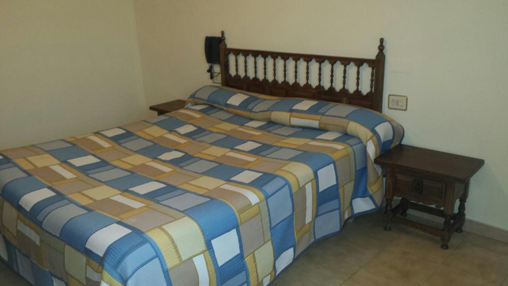Hostal Botafumeiro Mota del Marqués Esterno foto