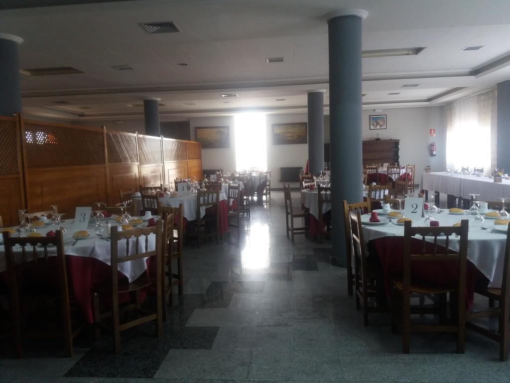 Hostal Botafumeiro Mota del Marqués Esterno foto
