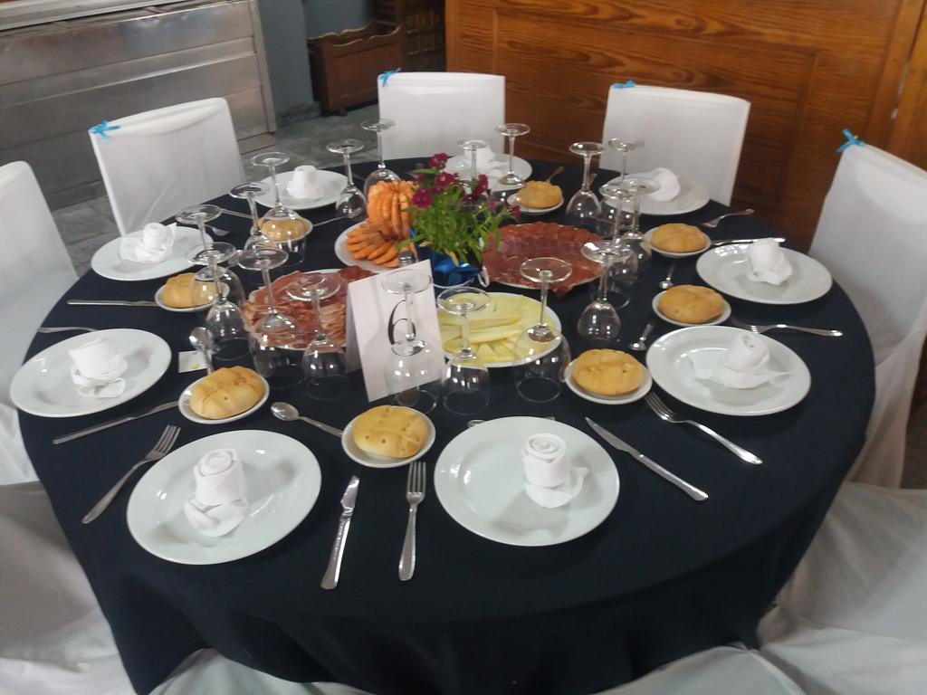 Hostal Botafumeiro Mota del Marqués Esterno foto